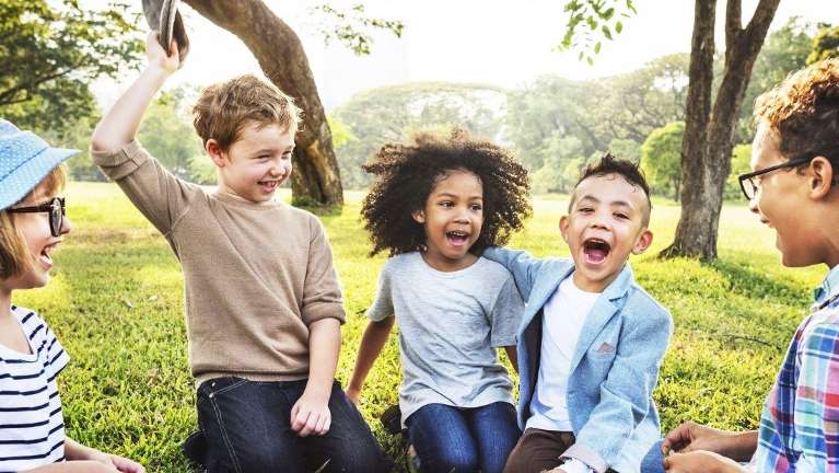 Young kids smiling in a group, palos heights IL